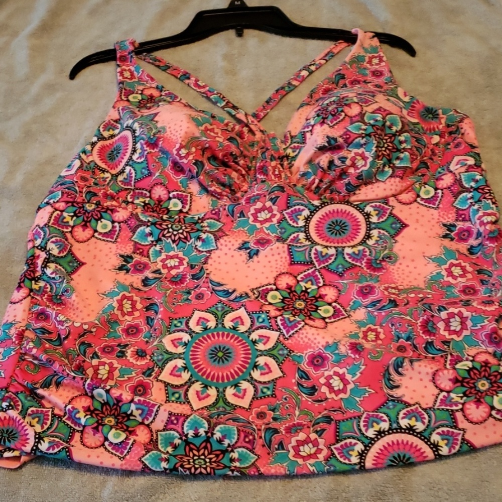 Women's tankini swim top